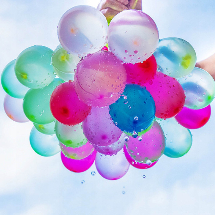 Waterballonnen, automatische waterbommetjes + draad/stiekjes