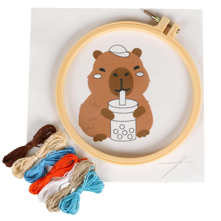 Wow Box - CAPIBARA Bubble Tea Borduurpakket, creatief pakket met borduurring 8+