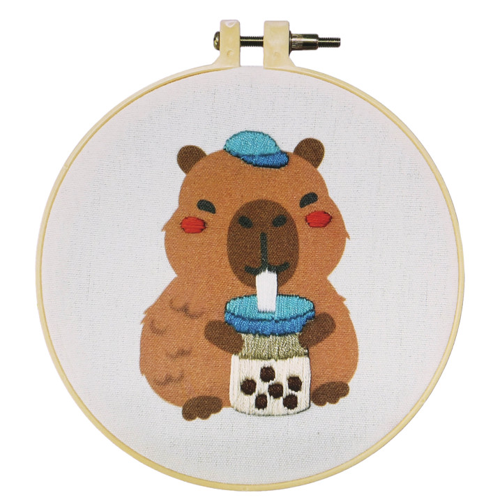Wow Box - CAPIBARA Bubble Tea Borduurpakket, creatief pakket met borduurring 8+